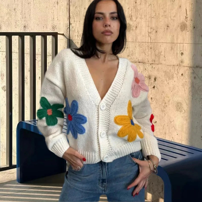 Long Sleeved Outwear Warm Loose Jumper Streetwear Women's Knit Casual Sweaters Flowers Decorative Top Pullovers Knitwear